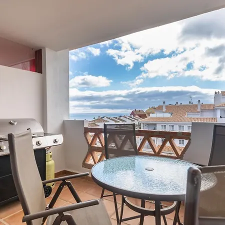 6 Penthouse Close To The & Tenniscourt