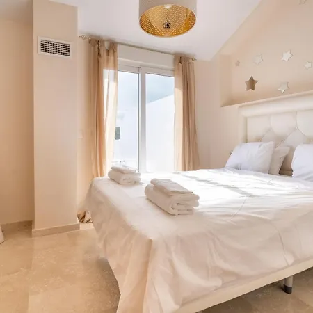 6 Penthouse Close To The & Tenniscourt *
